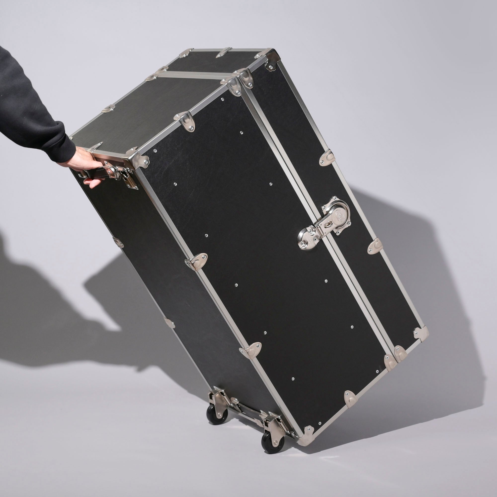 ABOUT RHINO TRUNK & CASE – SAI-GEAR